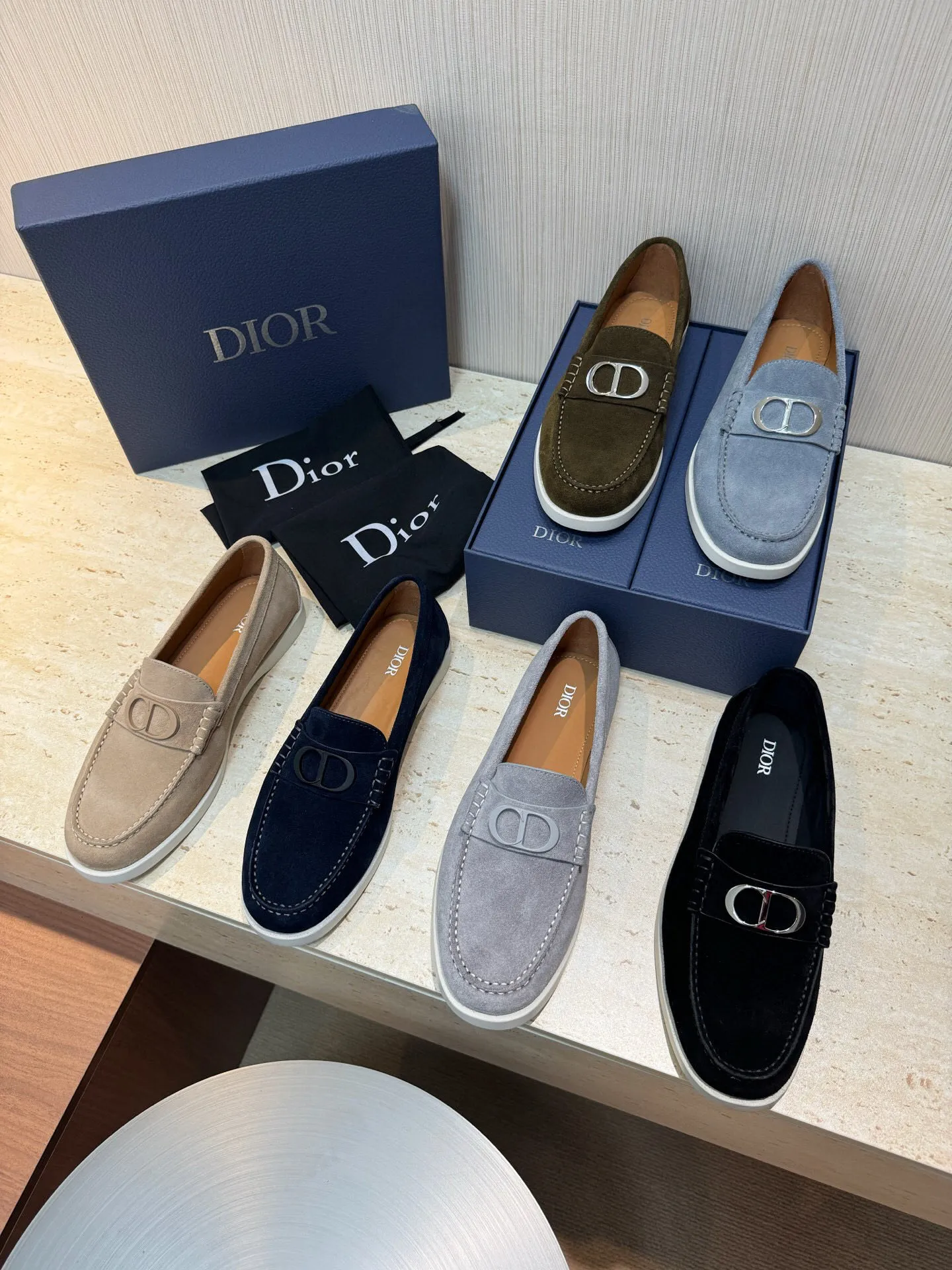 Men's Men's Shoes 💰440 [New Style] 🏃‍♂️🏃‍♂️Dio*Granville Dior - Men's Lace-up Casual Shoes - Original Reproduction Buy the original version and get a one-to-one reproduction. It is a casual dress shoe. Crafted from luxuriously soft navy suede, it features an Oblique printed panel on the upper. The lightweight white rubber sole adds sophistication, with an Oblique pattern engraved on the outsole and branding on the back. Adds elegance to any casual look. Imported cowhide suede + imported cowhide lining + original outsole Size: 39-44 (45 46 customized)